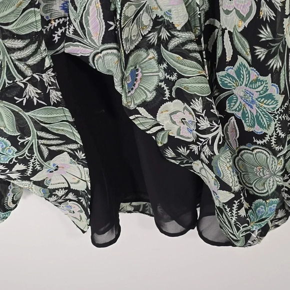 {Lane Bryant} Lurex Ruffle-Detail V-Neck Blouse - Size 14/16 - Picture 11 of 14